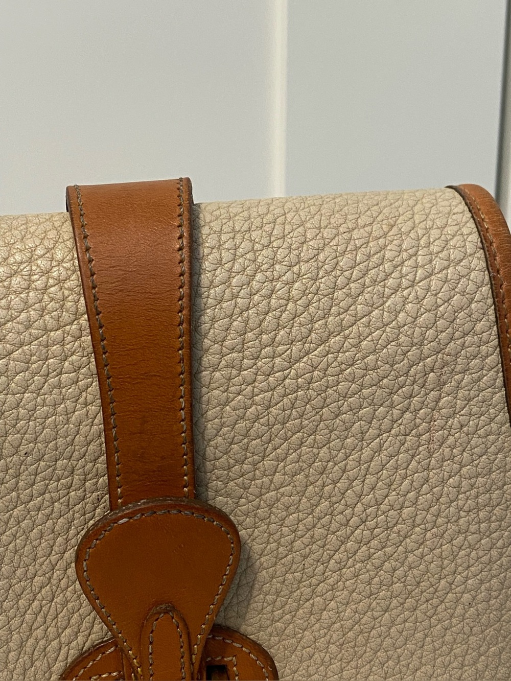 Dooney & Bourke Vintage All Weather Leather Saddle Bag Cream Tan Crossbody - Picture 10 of 13